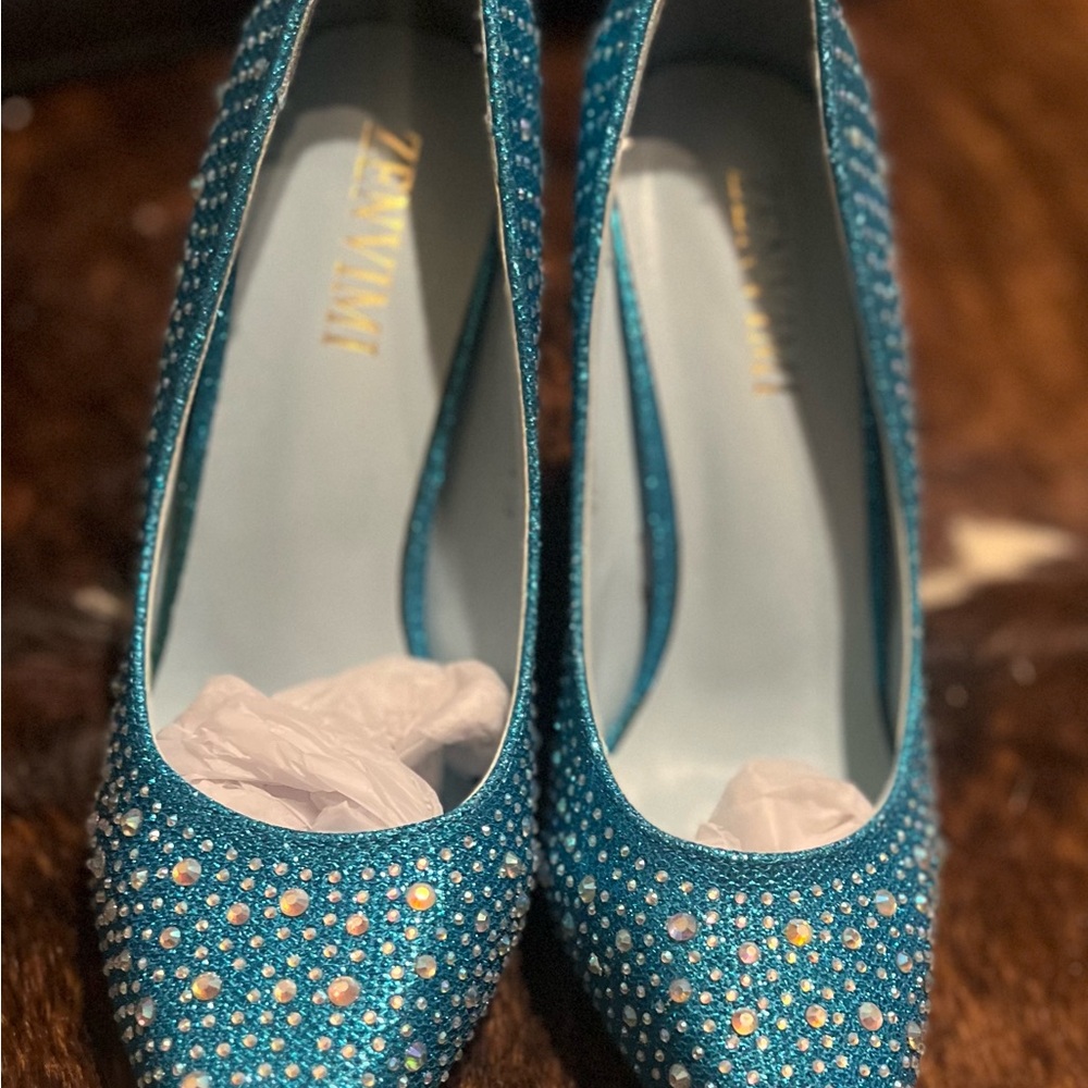 Elegant Blue Rhinestone Heels